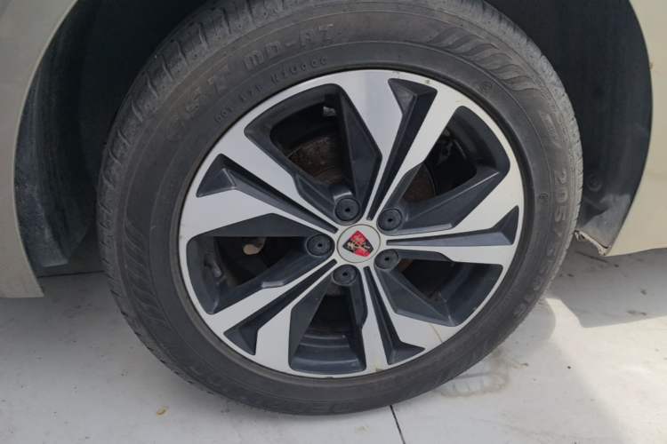 Used Roewe 360 2017 1.5L Manual Luxury Edition Right Rear Wheel Hub