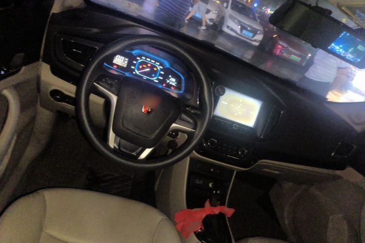 Used Roewe 360 2017 1.5L Automatic Smart Screen Version Steering Wheel
