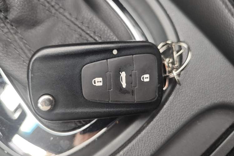 Used Roewe 360 2017 1.5L Automatic Luxury Edition Vehicle Key