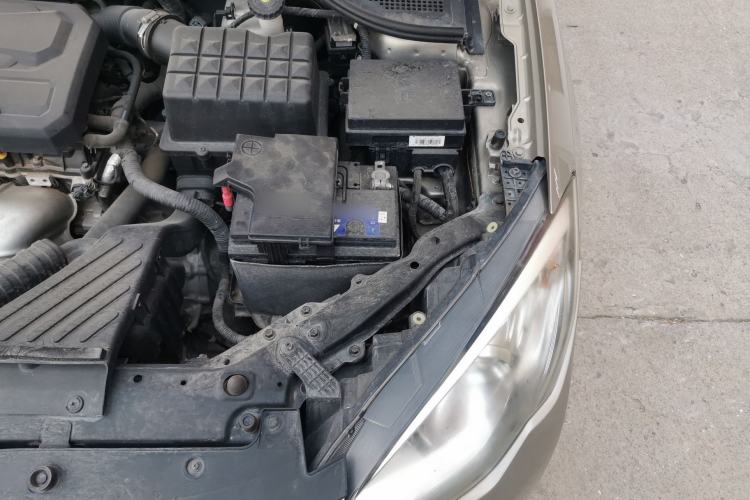 Used Roewe 360 2017 1.5L Automatic Luxury Edition Engine Bay Left