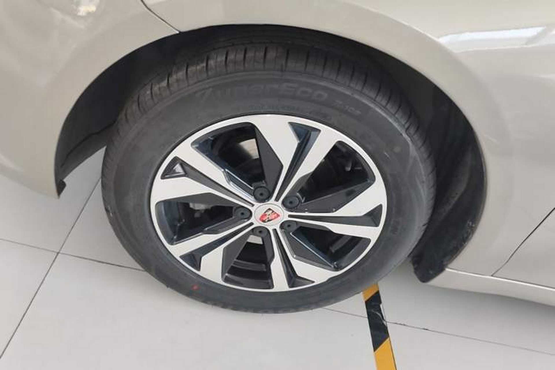 Used Roewe 360 2017 1.5L Automatic Luxury Edition Left Front Wheel Hub