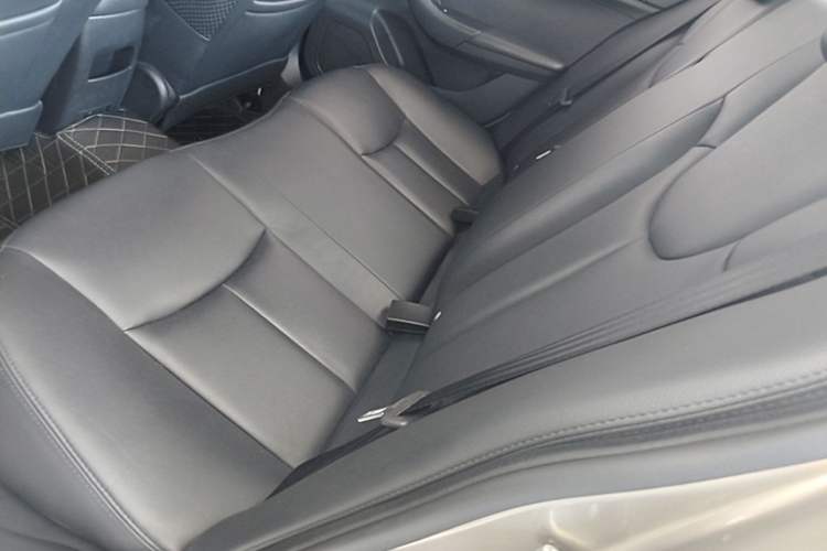 Used Roewe 360 2017 1.5L Automatic Luxury Edition Left Rear Seat