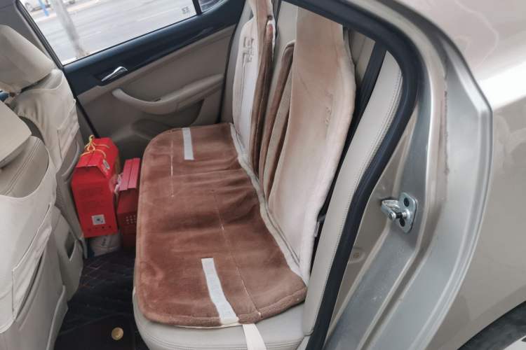 Used Roewe 360 2017 1.5L Automatic Luxury Edition Left Rear Seat