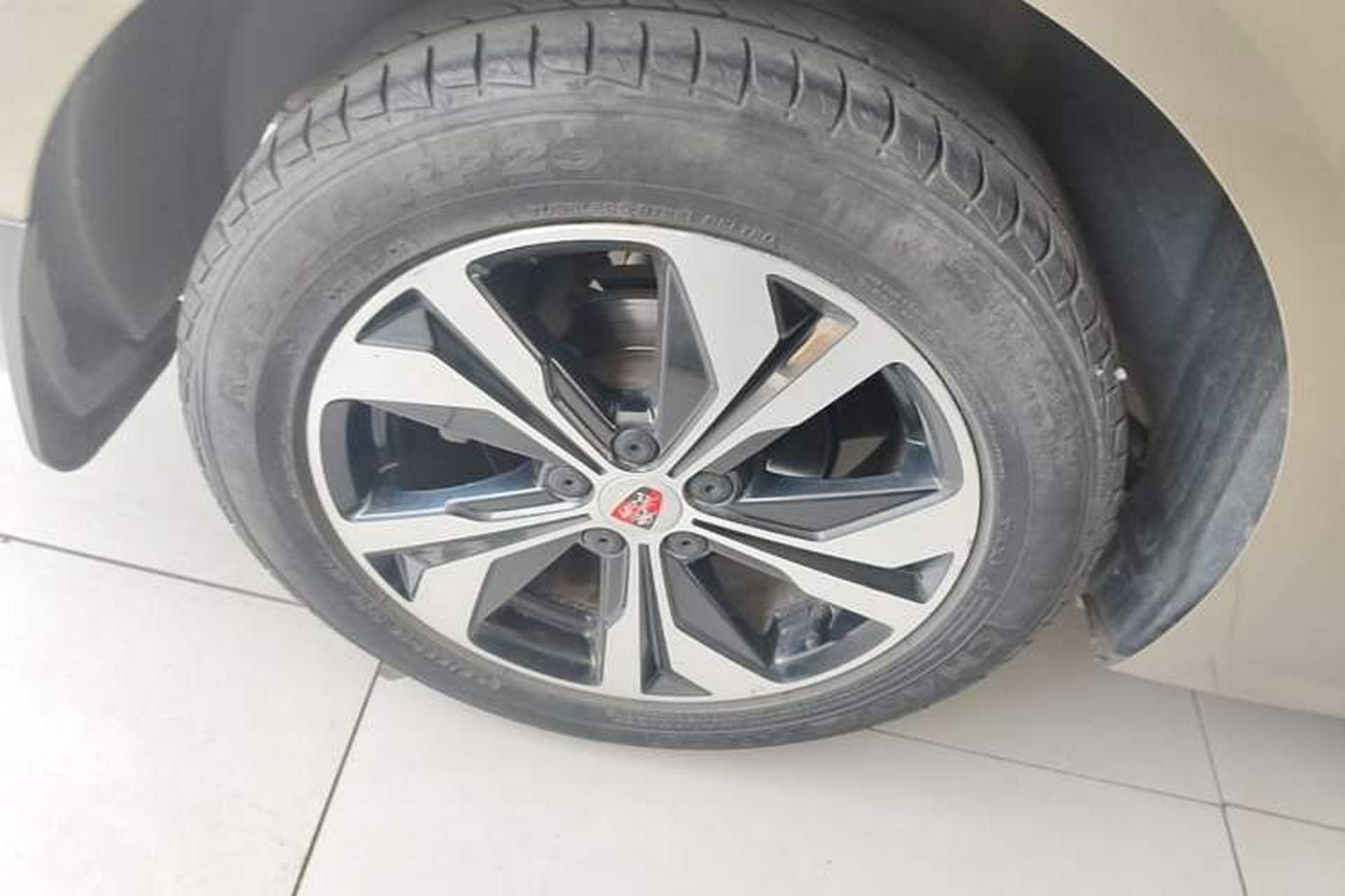 Used Roewe 360 2017 1.5L Automatic Luxury Edition Right Rear Wheel Hub
