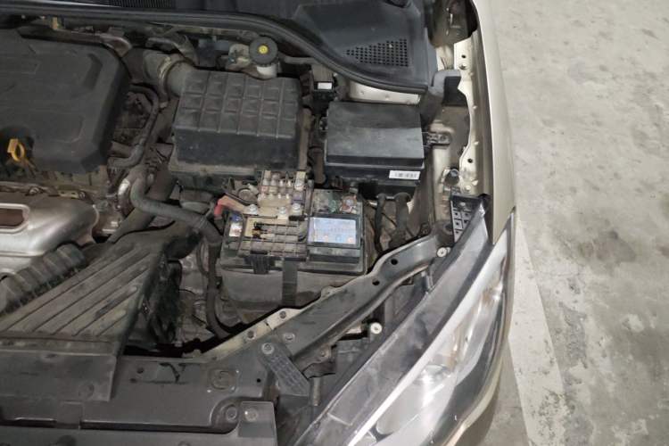 Used Roewe 360 2017 1.5L Automatic Luxury Edition Engine Bay Left