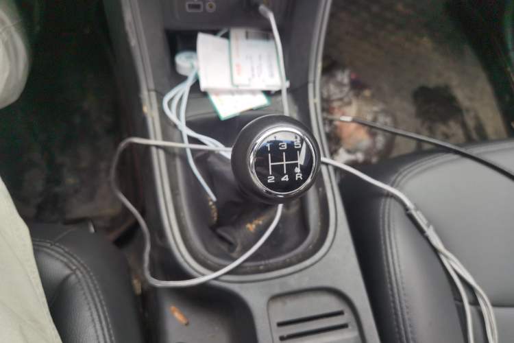 Used Roewe 360 2017 1.5L Manual Luxury Edition Gear Lever