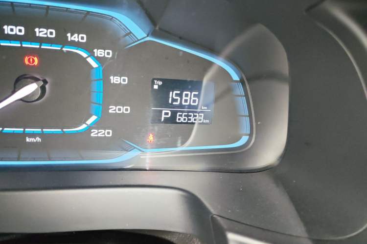 Used Roewe 360 2017 1.5L Automatic Luxury Edition Odometer Close Up