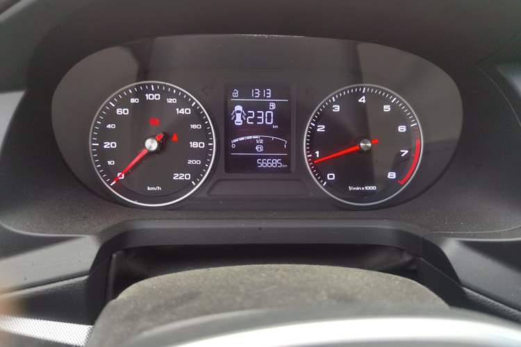 Used Roewe 360 2017 1.5L Manual Luxury Edition Odometer Close Up