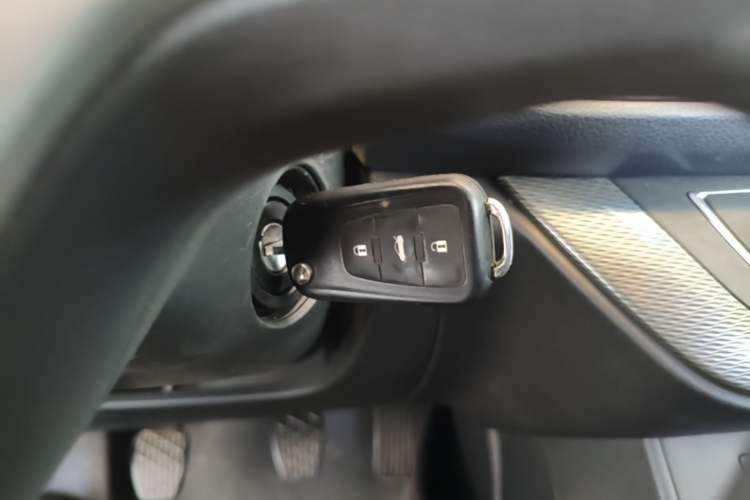 Used Roewe 360 2017 1.5L Manual Luxury Edition Vehicle Key