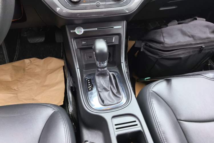 Used Roewe 360 2017 1.5L Automatic Luxury Edition Gear Lever