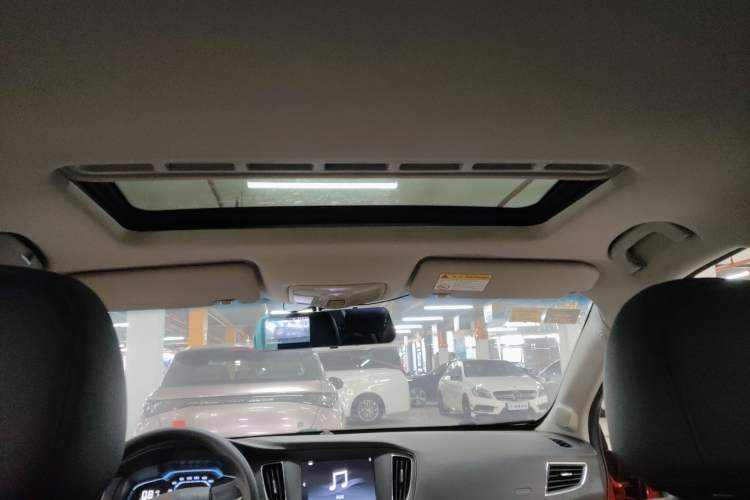 Used Roewe 360 2017 1.5L Automatic Luxury Edition Headliner