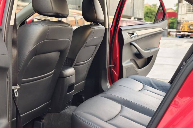 Used Roewe 360 2017 1.5L Automatic Luxury Edition Interior 7