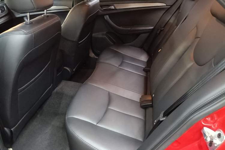 Used Roewe 360 2017 1.5L Automatic Luxury Edition Left Rear Seat