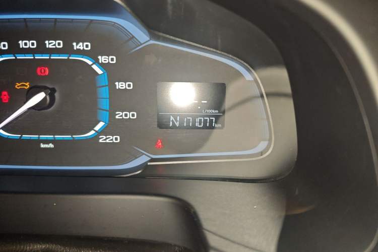 Used Roewe 360 2017 1.5L Automatic Luxury Edition Odometer Close Up