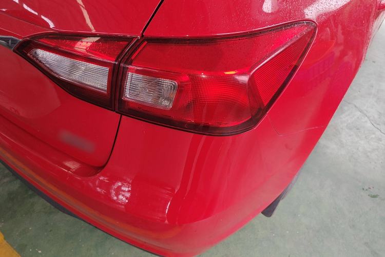 Used Roewe 360 2017 1.5L Automatic Luxury Edition Right Rear Taillight