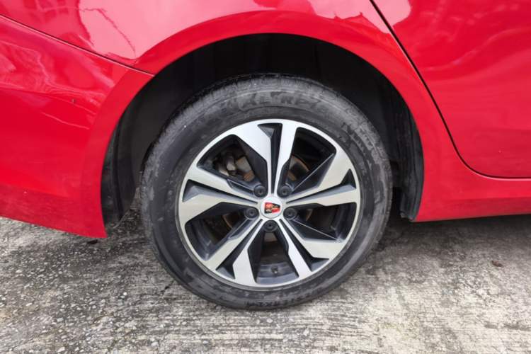 Used Roewe 360 2017 1.5L Automatic Luxury Edition Right Rear Wheel Hub