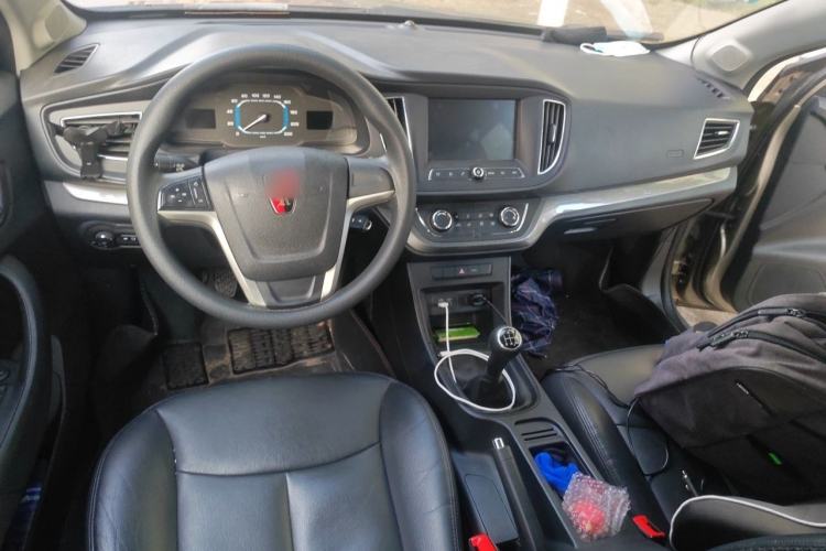 Used Roewe 360 2017 1.5L Manual Luxury Edition Center Console