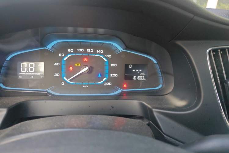 Used Roewe 360 2017 1.5L Manual Luxury Edition Odometer Close Up