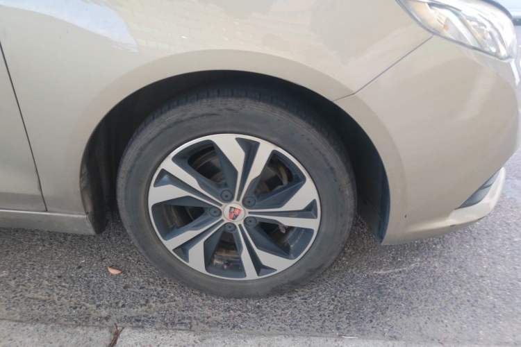 Used Roewe 360 2017 1.5L Manual Luxury Edition Right Front Wheel Hub