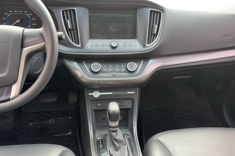 Used Roewe 360 2017 1.5L Automatic Luxury Edition Audio And AC Panel