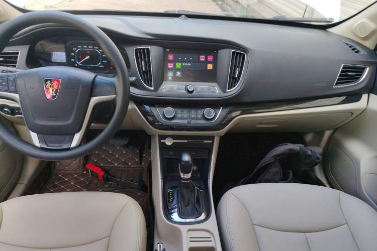 Used Roewe 360 2017 1.5L Automatic Luxury Edition Audio And AC Panel