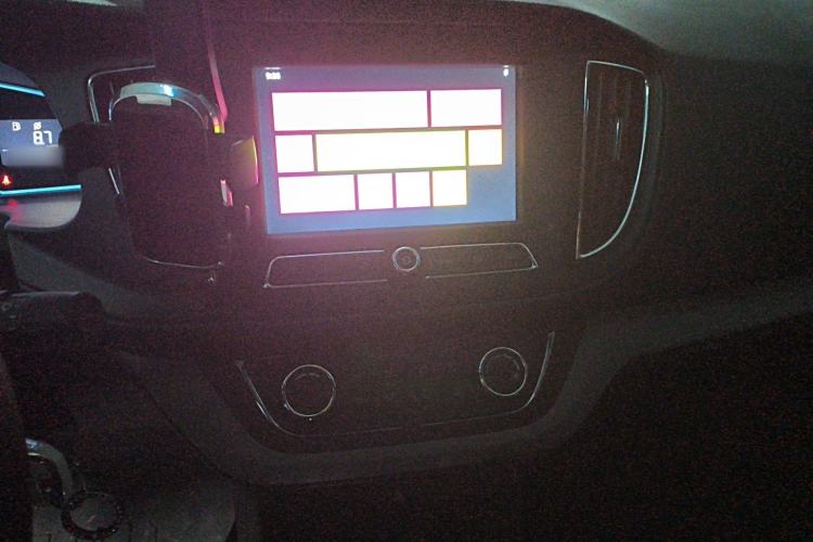 Used Roewe 360 2017 1.5L Automatic Smart Screen Version Audio And AC Panel
