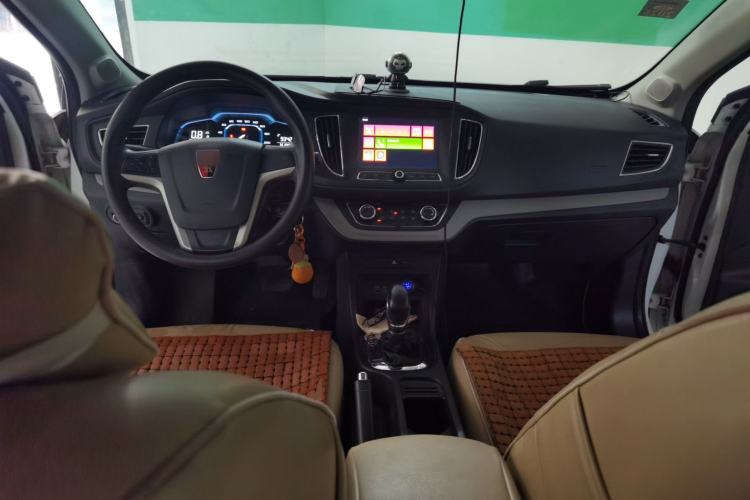 Used Roewe 360 2017 1.5L Automatic Smart Screen Version Center Console
