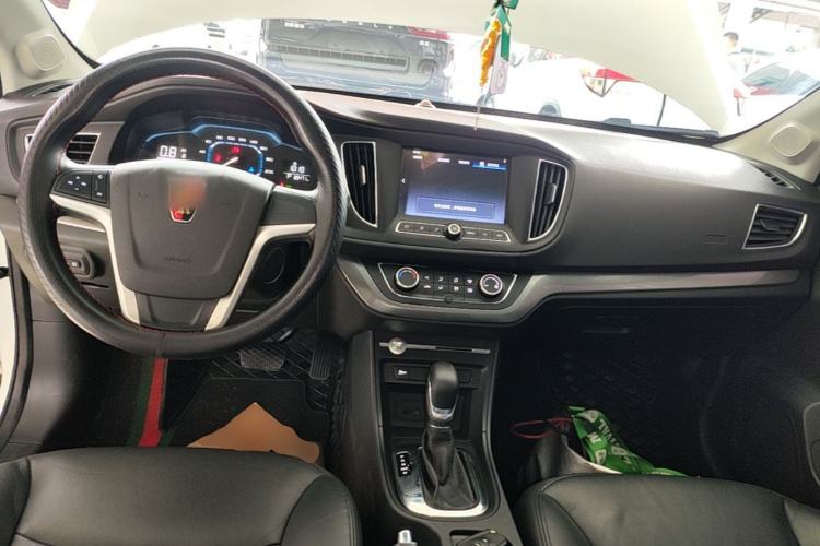 Used Roewe 360 2017 1.5L Automatic Luxury Edition Center Console