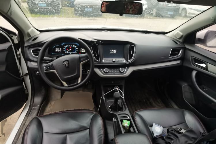Used Roewe 360 2017 1.5L Manual Smart Screen Version Center Console