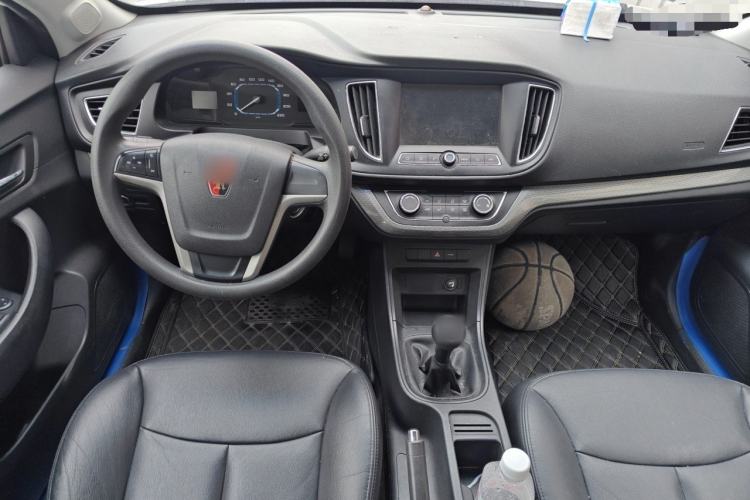 Used Roewe 360 2017 1.5L Manual Luxury Edition Center Console