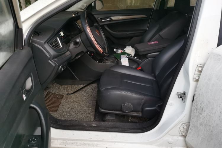 Used Roewe 360 2017 1.5L Automatic Luxury Edition Driver Seat