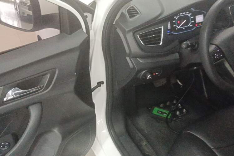 Used Roewe 360 2017 1.5L Automatic Luxury Edition Driver Seat