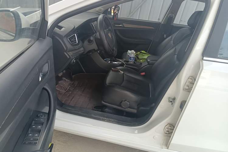 Used Roewe 360 2017 1.5L Automatic Luxury Edition Driver Seat
