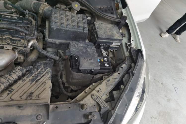 Used Roewe 360 2017 1.5L Automatic Smart Screen Version Engine Bay Left