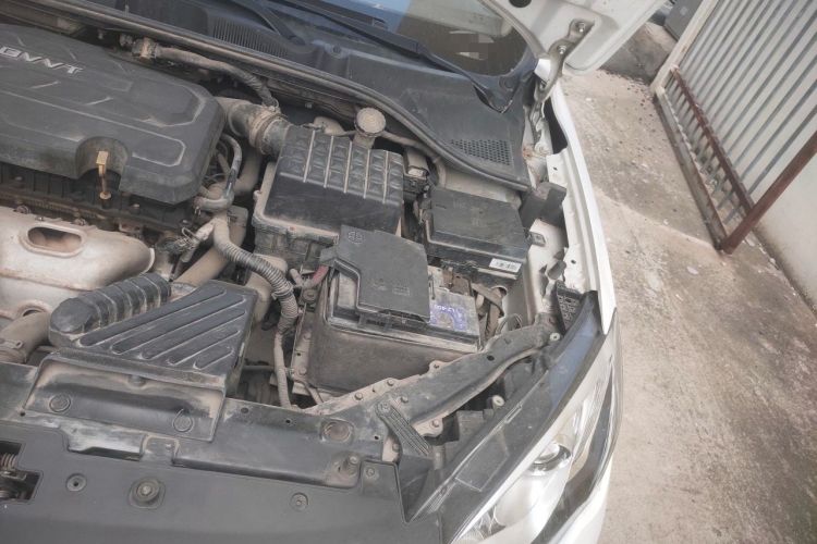 Used Roewe 360 2017 1.5L Automatic Luxury Edition Engine Bay Left