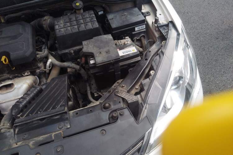 Used Roewe 360 2017 1.5L Automatic Luxury Edition Engine Bay Left