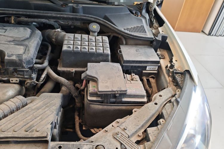 Used Roewe 360 2017 1.5L Manual Luxury Edition Engine Bay Left
