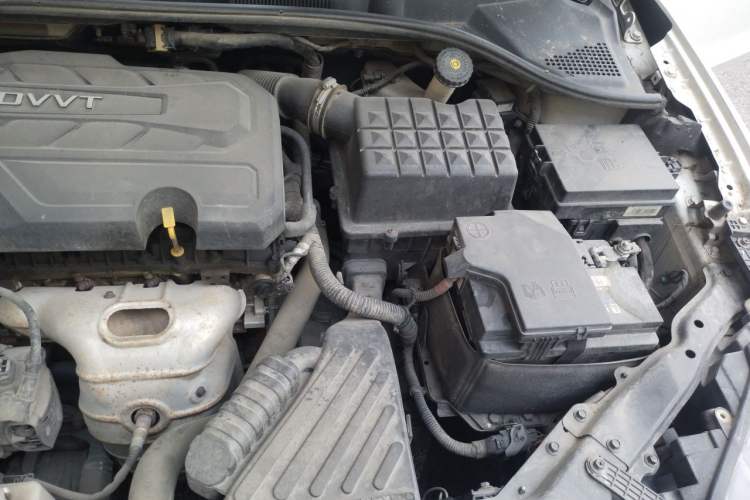 Used Roewe 360 2017 1.5L Automatic Luxury Edition Engine Bay Left