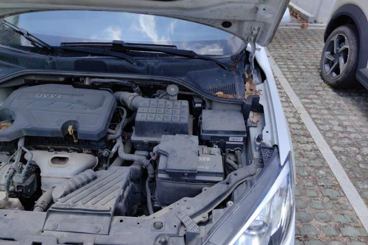 Used Roewe 360 2017 1.5L Automatic Luxury Edition Engine Bay Left