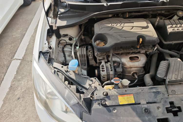Used Roewe 360 2017 1.5L Manual Luxury Edition Engine Bay Right
