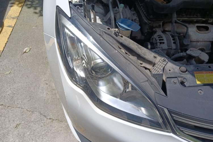 Used Roewe 360 2017 1.5L Automatic Luxury Edition Engine Bay Right