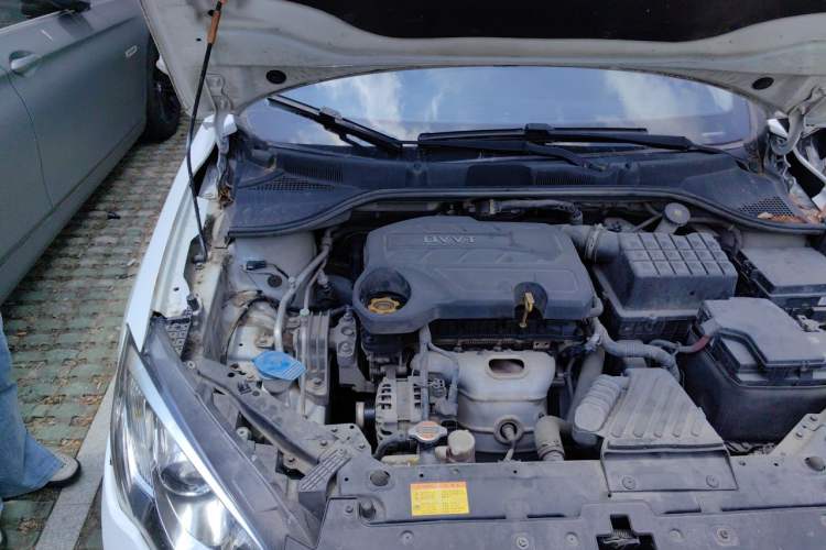 Used Roewe 360 2017 1.5L Automatic Luxury Edition Engine Bay Right