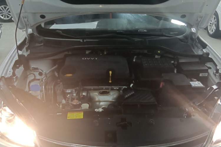 Used Roewe 360 2017 1.5L Automatic Luxury Edition Engine Bay