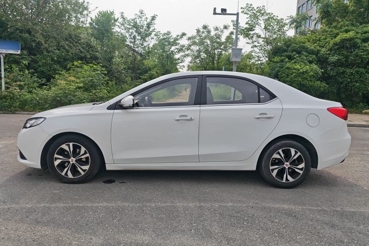 Used Roewe 360 2017 1.5L Automatic Luxury Edition Exterior 2
