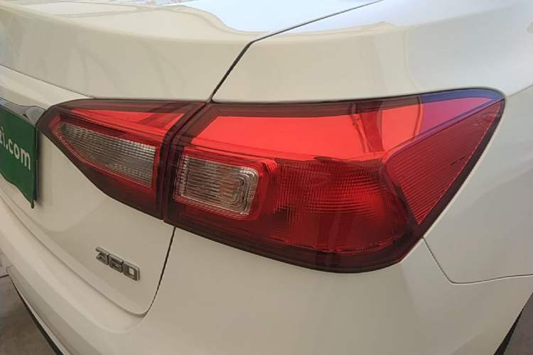 Used Roewe 360 2017 1.5L Automatic Luxury Edition Exterior 3