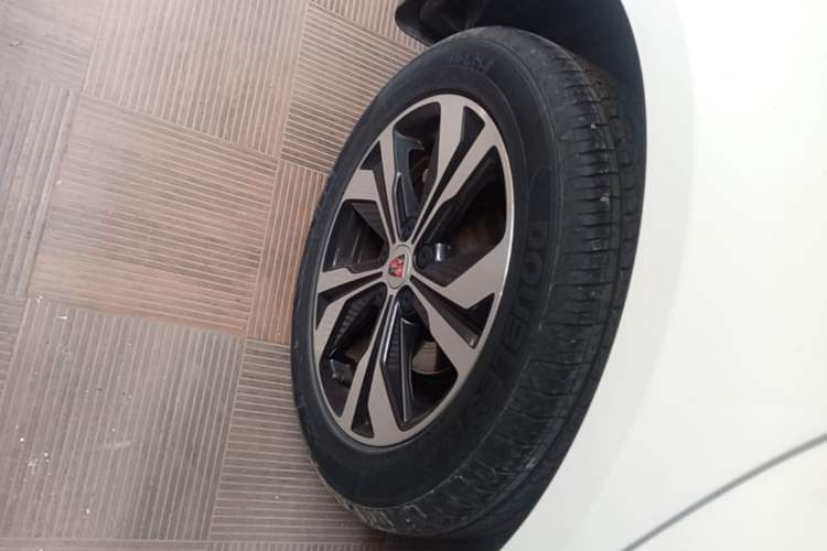 Used Roewe 360 2017 1.5L Automatic Luxury Edition Exterior 3
