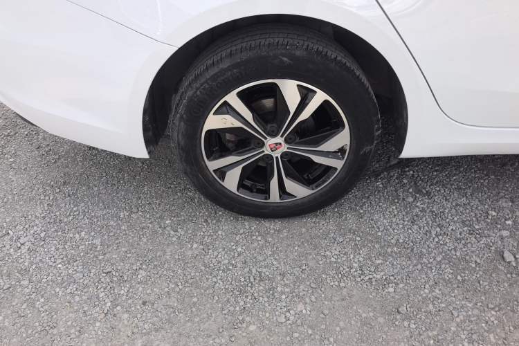 Used Roewe 360 2017 1.5L Automatic Luxury Edition Exterior 5