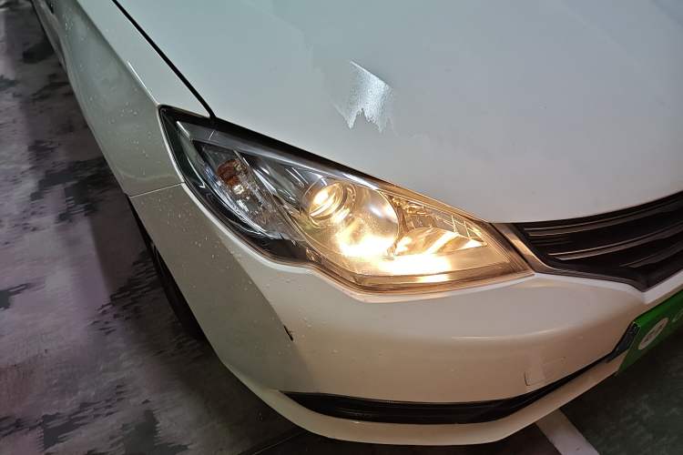 Used Roewe 360 2017 1.5L Automatic Luxury Edition Exterior 6