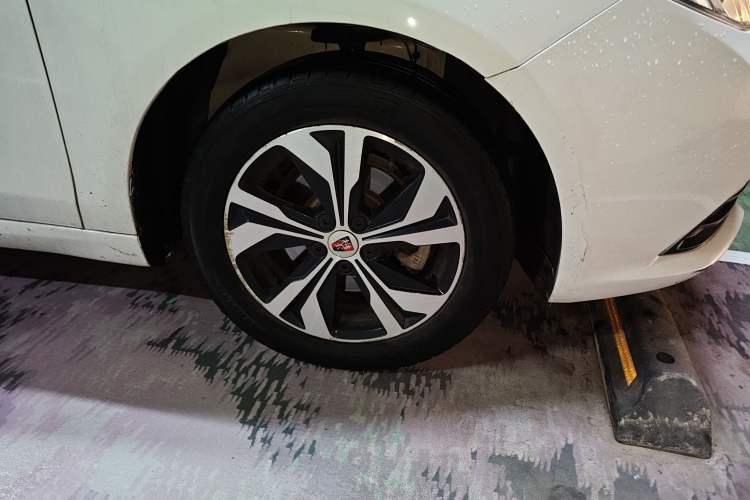Used Roewe 360 2017 1.5L Automatic Luxury Edition Exterior 7