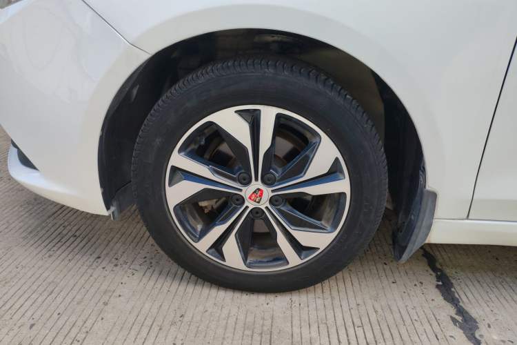 Used Roewe 360 2017 1.5L Automatic Luxury Edition Exterior 7